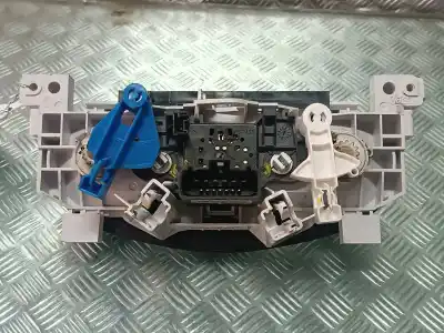 Peça sobressalente para automóvel em segunda mão comando de sofagem (chauffage / ar condicionado)  por dacia duster ambiance 4x2 referências oem iam h79ph2  n112381j