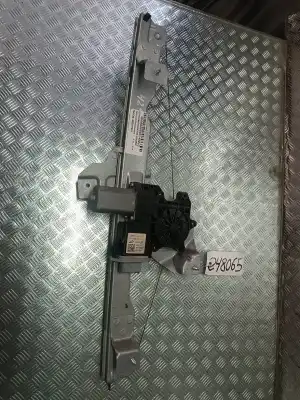 Second-hand car spare part driver left window regulator for dacia duster ambiance 4x2 oem iam references 807210751r