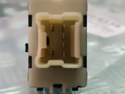 Pezzo di ricambio per auto di seconda mano interruttore alzacristalli anteriore destro per dacia duster ambiance 4x2 riferimenti oem iam 254217475r  