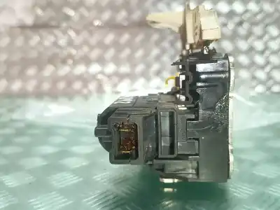 Second-hand car spare part left front door lock for dacia duster ambiance 4x2 oem iam references 805038137r  3717b