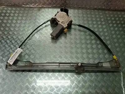 Second-hand car spare part passenger side right window regulator for renault clio ii fase ii (b/cb0) authentique oem iam references 130822019  106212