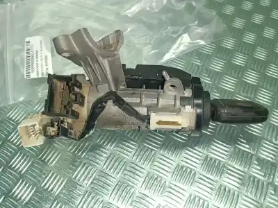Peça sobressalente para automóvel em segunda mão comutador de ignição por toyota corolla (e12) 1.4 turbodiesel cat referências oem iam 8978005021