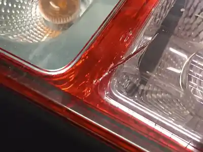 Second-hand car spare part right tailgate light for dacia duster ambiance 4x2 oem iam references 265506837r  62421802