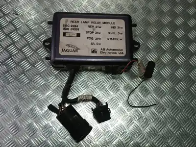 Pièce détachée automobile d'occasion MODULE ÉLECTRONIQUE pour JAGUAR XJ6/12  Références OEM IAM DBC2264  90881081