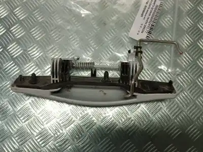 Peça sobressalente para automóvel em segunda mão puxador exterior traseiro direito por dacia duster ambiance 4x2 referências oem iam 806068948r  