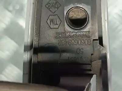 Peça sobressalente para automóvel em segunda mão puxador exterior traseiro direito por dacia duster ambiance 4x2 referências oem iam 806068948r  