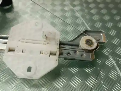 Peça sobressalente para automóvel em segunda mão elevador de vidros traseiro direito por dacia sandero stepway essential referências oem iam 827202131r  