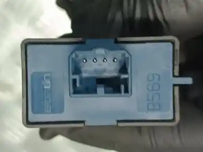 Second-hand car spare part right front power window switch for fiat doblo active oem iam references 7354612800  