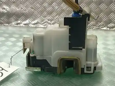 Second-hand car spare part front right door lock for fiat doblo active oem iam references   