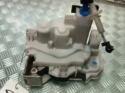 Second-hand car spare part left front door lock for fiat doblo active oem iam references   