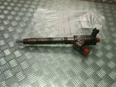 Peça sobressalente para automóvel em segunda mão INJETOR por PEUGEOT 208 (P2)  Referências OEM IAM 9828959880  0445110955