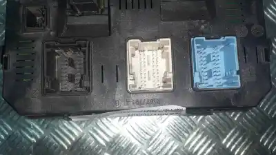 Автозапчасти б/у блок реле/предохранителей за citroen c5 break audace 109 cv / 80 kw ссылки oem iam 9658158680  