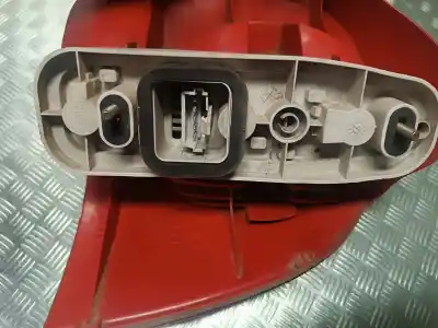Second-hand car spare part left tailgate light for renault twingo (co6) d4f702 oem iam references 07700426319  