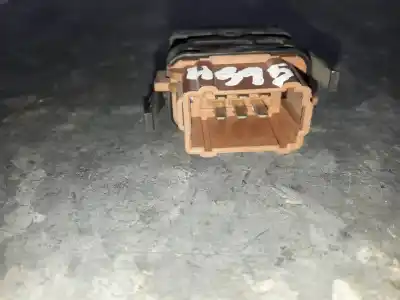 Автозапчасти б/у выключатель переднего правого окна за opel vivaro furgón/combi (07.2006 =>) combi 2.7t l1h1 ссылки oem iam 2648804 703805h 057321b