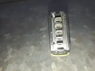 Peça sobressalente para automóvel em segunda mão botão / interruptor elevador vidro dianteiro direito por renault twingo (co6) d4f702 referências oem iam 425386j  