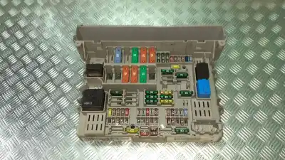 Pièce détachée automobile d'occasion BOÎTES À FUSIBLES pour BMW SERIE 3 BERLINA (E90) 306D3 Références OEM IAM 690662202  