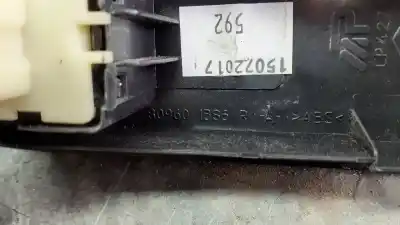 Second-hand car spare part right front power window switch for dacia duster ambiance 4x2 oem iam references 809601386r  15072017