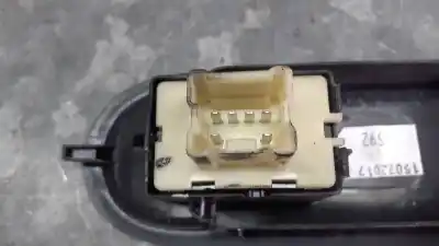 Second-hand car spare part right front power window switch for dacia duster ambiance 4x2 oem iam references 809601386r  15072017