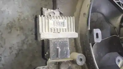 Pezzo di ricambio per auto di seconda mano elettroventola per dacia duster ambiance 4x2 riferimenti oem iam 214811626r  