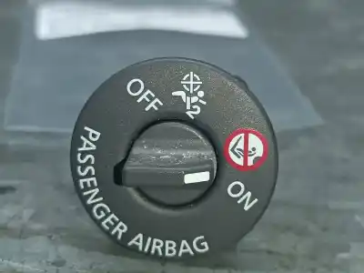 İkinci el araba yedek parçası Degistirmek için DACIA DUSTER (PYM/PYN) DUSTER OEM IAM referansları 681996173R  