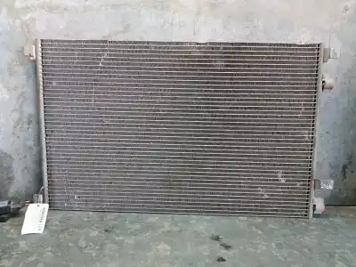 Pezzo di ricambio per auto di seconda mano CONDENSATORE / RADIATORE ARIA CONDIZIONATA per RENAULT MEGANE II BERLINA 5P MEGANE II Riferimenti OEM IAM 8200115543  