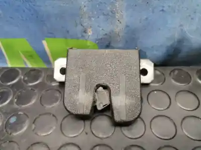 Pezzo di ricambio per auto di seconda mano BAULE / SERRATURA DEL CANCELLO per VOLKSWAGEN GOLF IV VARIANT (1J5)  Riferimenti OEM IAM 1J9827505  