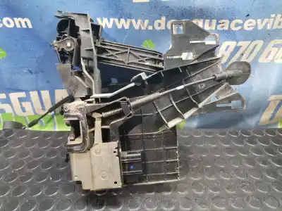 Pièce détachée automobile d'occasion SERRURE DE PORTE AVANT GAUCHE pour FORD FIESTA (CBK)  Références OEM IAM 2S51B219A65BG  2S52B21