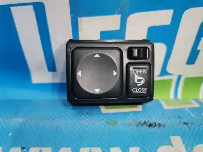 Second-hand car spare part rearview side mirror switch for nissan note (e11e) tekna oem iam references 7109j  