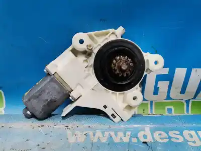 Peça sobressalente para automóvel em segunda mão motor elevador vidro dianteiro direito por ford focus berlina (cap) ambiente (d) referências oem iam 0130822216