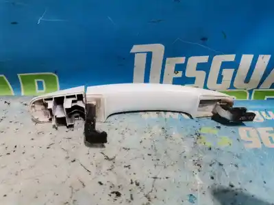 Peça sobressalente para automóvel em segunda mão puxador exterior frente direito por ford focus berlina (cap) ambiente (d) referências oem iam 