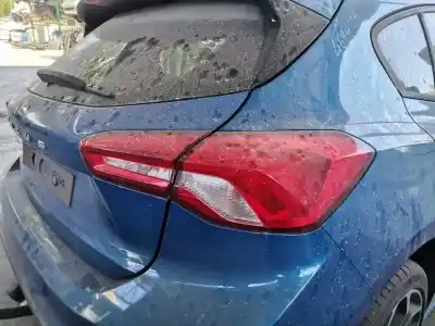 Tweedehands auto-onderdeel rechter achterlamp voor ford focus lim. black&red oem iam-referenties jx7b-13404-c