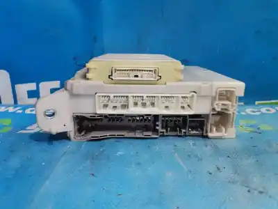 Second-hand car spare part fuse box unit for lexus is200 (ds2/is2) 220d oem iam references 8273053022