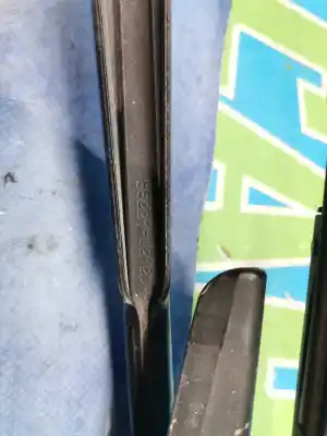 Peça sobressalente para automóvel em segunda mão haste de escova dianteiro esquerdo por toyota corolla (_e12_) 1.4 d (nde120_) referências oem iam 8522102120b