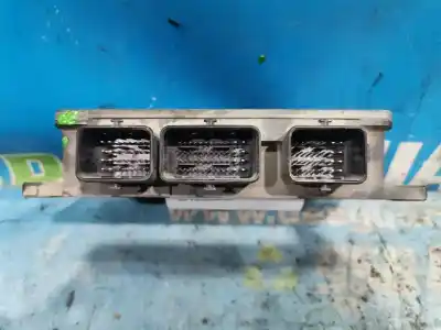 Pezzo di ricambio per auto di seconda mano centralina motore per renault clio ii fase ii (b/cb0) base authentique 82 cv / 60 kw riferimenti oem iam 8200331477  