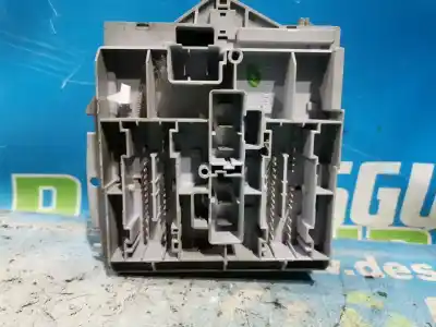 Pièce détachée automobile d'occasion BOÎTES À FUSIBLES pour FIAT STILO (192)  Références OEM IAM 46796538  