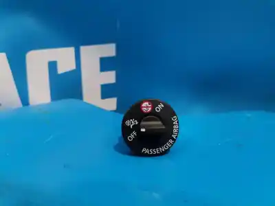 Peça sobressalente para automóvel em segunda mão trocar por dacia duster ii essential 91 cv / 67 kw referências oem iam 681996173r