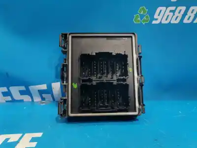 Tweedehands auto-onderdeel relais/zekeringenkastje voor ford focus lim. black&red oem iam-referenties jx6t-14d068-bd