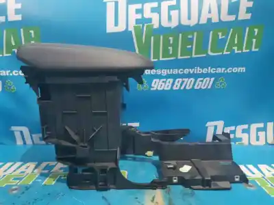 Tweedehands auto-onderdeel midden armsteun voor ford focus lim. black&red oem iam-referenties jx7b-a045074-a