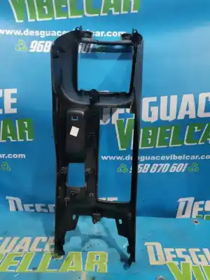 Tweedehands auto-onderdeel vorming voor ford focus lim. black&red oem iam-referenties jx7b-a045k12-b