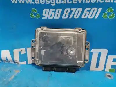 Recambio de automóvil de segunda mano de centralita motor uce para renault megane ii berlina 5p confort dynamique referencias oem iam 8200527725  