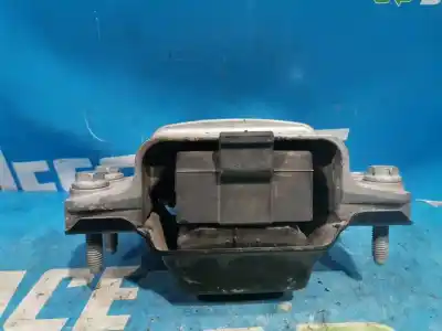 Second-hand car spare part left engine support for volkswagen passat b6 (3c2) 2.0 tdi 16v oem iam references 3c0199555  