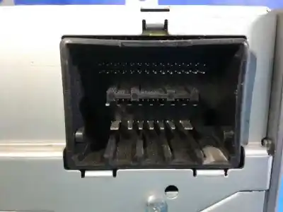 Peça sobressalente para automóvel em segunda mão sistema de áudio / rádio cd por opel meriva b excellence referências oem iam 22877394  cqjg42f9ge