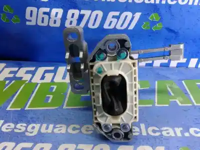 Second-hand car spare part right engine support for seat arona xcellence oem iam references 2q0199262at  
