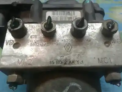 Peça sobressalente para automóvel em segunda mão abs por renault clio iii confort expression referências oem iam 8200559749  