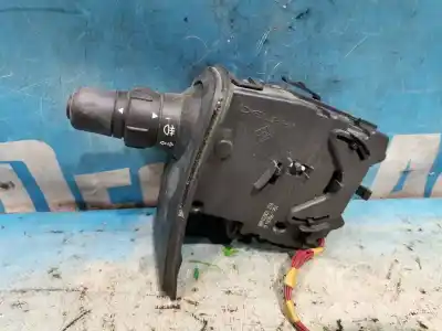 Peça sobressalente para automóvel em segunda mão Comutador De Piscas  por RENAULT CLIO III 20 Aniversario 90 CV / 66 KW Referências OEM IAM 88102001  