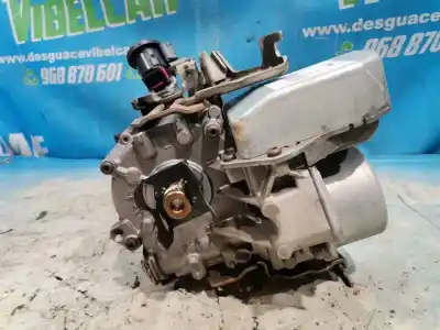 Second-hand car spare part steering column for renault clio iii 20 aniversario 90 cv / 66 kw oem iam references 8200294978a  