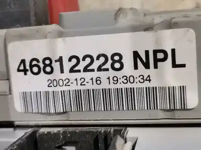 Peça sobressalente para automóvel em segunda mão caixa de fusíveis e relés por fiat doblo (119) 1.9 jtd cat referências oem iam 46812228npl  