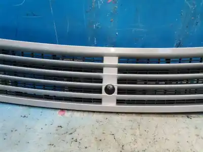 Second-hand car spare part FRONT GRILLE for MERCEDES-BENZ CLASE E (W211) BERLINA  OEM IAM references 2118800005 2208300272 