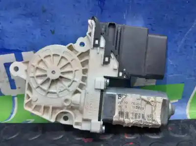 Pezzo di ricambio per auto di seconda mano Motore Alzacristalli Posteriore Destro per SEAT LEON (1P1) 2.0 TDI 16V Riferimenti OEM IAM 996645 21095330 7746010601