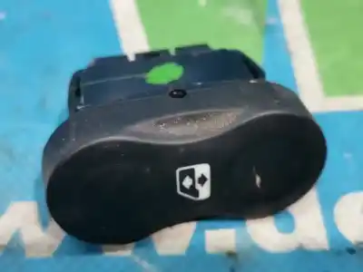 Second-hand car spare part Left Front Power Window Switch for DACIA DUSTER Ambiance 4x2 OEM IAM references 602227  